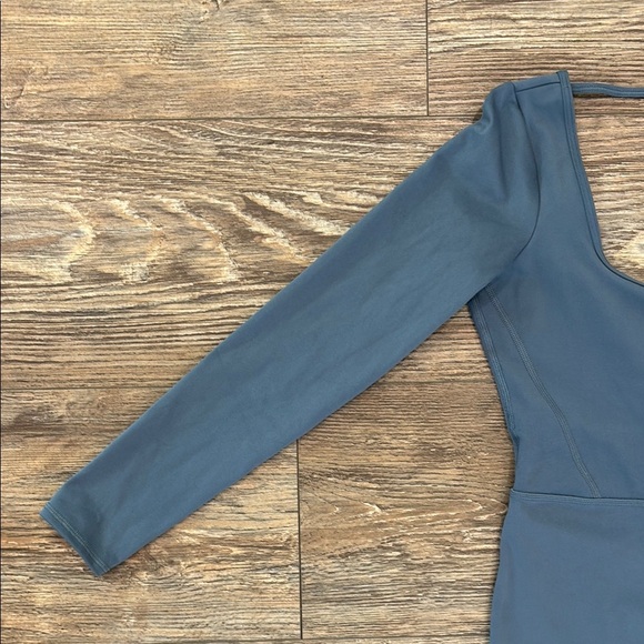 Gilly Hicks Women's Size Medium Gray Active Recharge Onesie - Picture 3 of 10